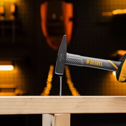 Молоток слесарный, 200 г Denzel, кованый, фибергласовая рукоятка c TPR покрытием 10482 купить в Нягани