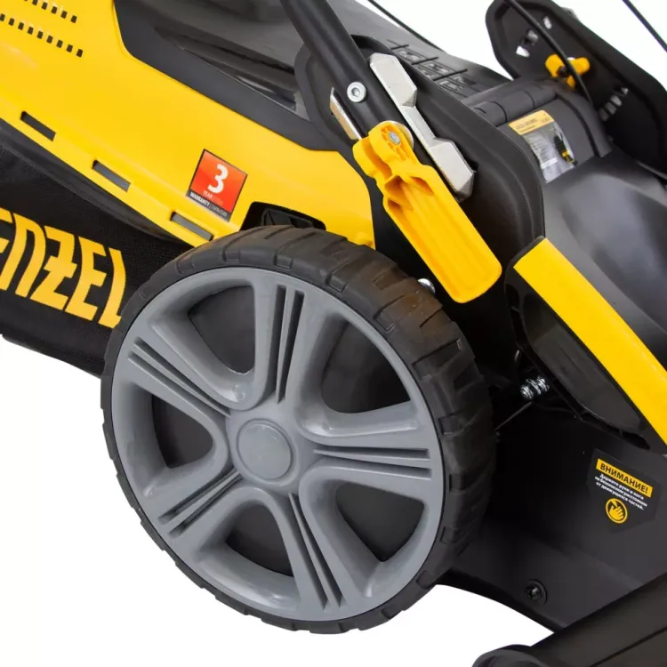 Газонокосилка бензиновая GLD-520SP-BS, 163 см3, Briggs Stratton, ширина 52 см, привод, 60 л Denzel 58807 купить в Нягани