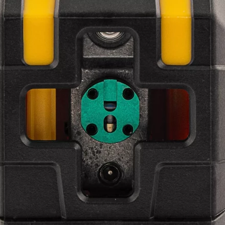 Лазерный уровень LX 03 Green, 30 м, 520 нм, резьба 1/4&quot; Denzel 35058 купить в Нягани