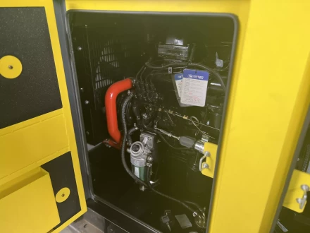 Дизельный генератор Vektor AD-30Y-T400 в шумозащитном кожухе купить в Нягани