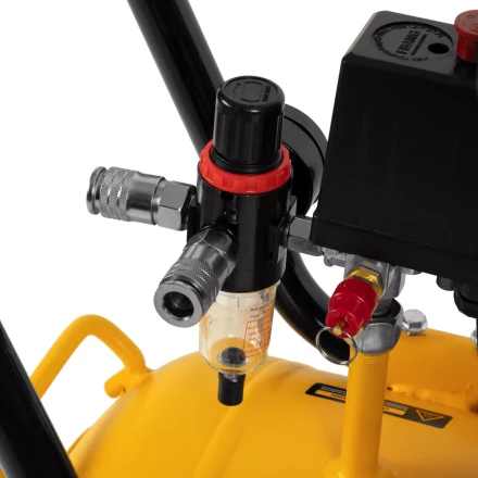 Компрессор безмасляный, малошумный Denzel DLS 2200/50, 2200 Вт, 2x1100, 50 л, 380 л/мин купить в Нягани