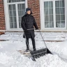 Движок для уборки снега пластиковый Сибртех, 695 х 540 х 1460 мм, стальная рукоятка, Россия 615935 купить в Нягани
