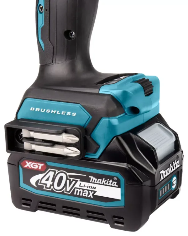 Аккумуляторная дрель-шуруповерт Makita XGT DF001GD201 купить в Нягани