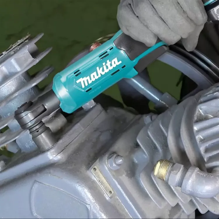 Аккумуляторный угловой гайковерт Makita WR100DZ (без АКБ и ЗУ) купить в Нягани
