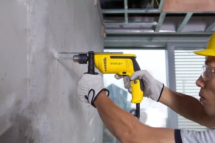 Дрель ударная Stanley SDH700 C купить в Нягани