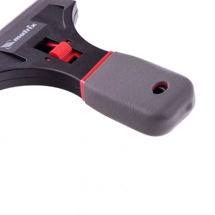 Скребок с обрезиненной рукояткой выдвижное сменное лезвие Matrix 79548 купить в Нягани