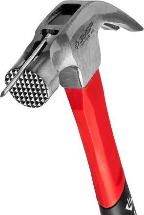 Молоток-гвоздодер ЗУБР &quot;МАСТЕР&quot;, боек c магнитом и фиберглассовой рукояткой, 450 г 20356-450 купить в Нягани