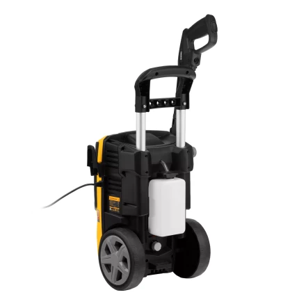 Моечная машина высокого давления Denzel R-180 58238, 2200 Вт, 180 бар, 380 л/ч, колесная купить в Нягани