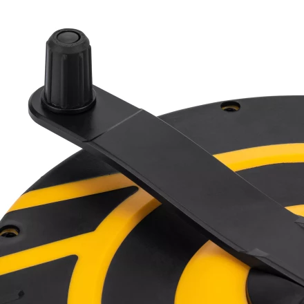 Рулетка геодезическая 50 м х 15 мм  Denzel 31292, закрытый корпус, фиберглассовая лента купить в Нягани