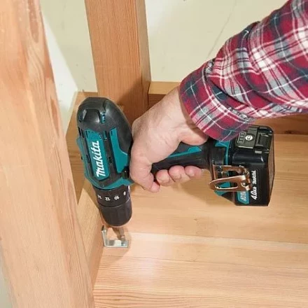 Дрель-шуруповерт аккумуляторная Makita DF331DWAE купить в Нягани