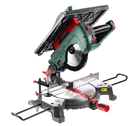 Пила торцовочная Hammer Flex STL1800/250C купить в Нягани