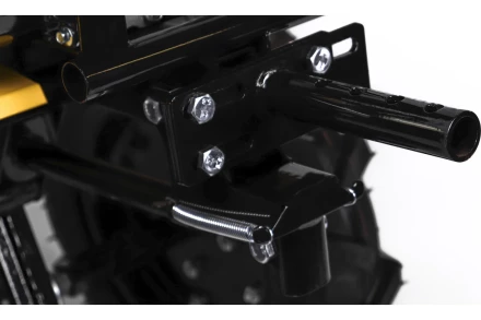 Мотоблок Champion BC8734 (7лс 3F/1R 81см 35см 3,6л 75кг, колеса 4/10&quot; шкив) купить в Нягани