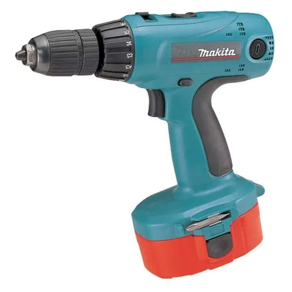 Аккумуляторная дрель-шуруповерт Makita 6347DWAE купить в Нягани