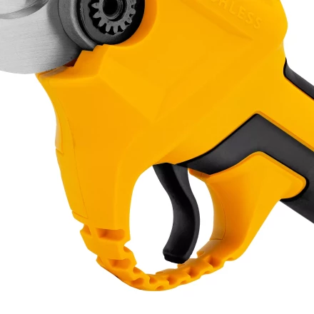 Секатор аккумуляторный Denzel CP-30-0, 18В Li-Ion 59436 купить в Нягани