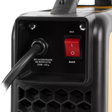 Аппарат инвертор. дуговой сварки SDM-220 Top, 220 А, ПВ 60% кейс// Denzel 94358 купить в Нягани