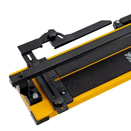 Плиткорез рельсовый Denzel 600х16мм, каретка на подш., стальная станина, усил. рукоятка-пенал 877014 купить в Нягани