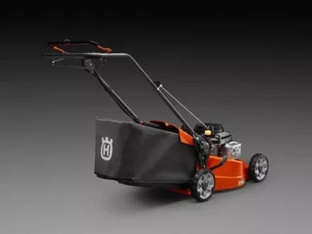 Газонокосилка бензиновая Husqvarna LC 551SP. Профи самоходная KawasakiFJ180 купить в Нягани