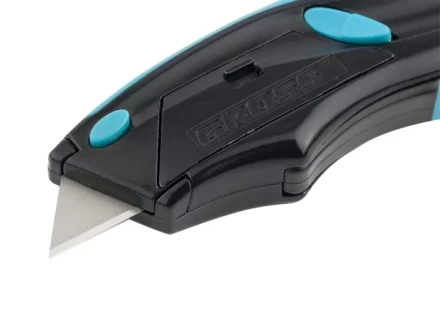 Нож ремонтно-монтажный трехкомпонентная рукоятка авто выброс/возврат лезвия пистолетного типа 170мм + 5 з.л GROSS 78870 купить в Нягани