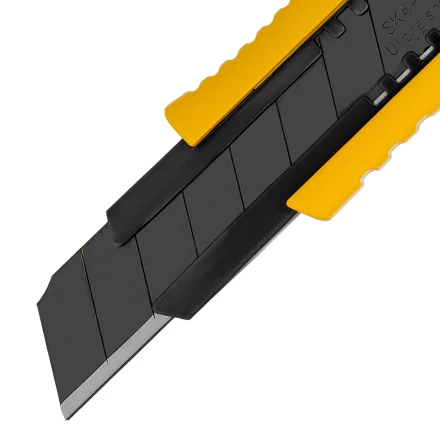 Нож Denzel, 18 мм, сменное лезвие, SK4, корпус из цинкового сплава + TPR, торцевой зажим 78904 купить в Нягани