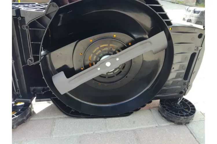 Электрическая газонокосилка Champion EM4118 купить в Нягани