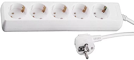 Удлинитель СВЕТОЗАР электрический с заземлением, евро, 5 гнезд, 3м SV-55053-3 купить в Нягани