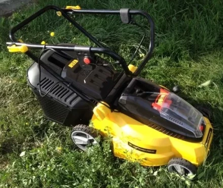 Газонокосилка аккум. CHAMPION EMB360 купить в Нягани
