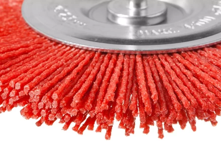 ЗУБР &quot;ПРОФЕССИОНАЛ&quot;. Щетка дисковая для дрели, нейлоновая проволока с абразивным покрытием, 75мм 35161-075_z02 купить в Нягани