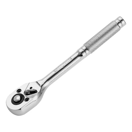 Ключ-трещотка 1/4&quot;, 45 зубьев, цельнометаллический, с быстрым сбросом, CrV, хром// Сибртех 14014 купить в Нягани