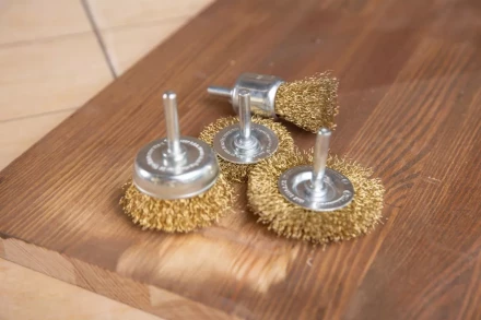 Кордщетка HAMMER плоская 50мм для дрели гофрированная латунированная сталь (207-205) купить в Нягани