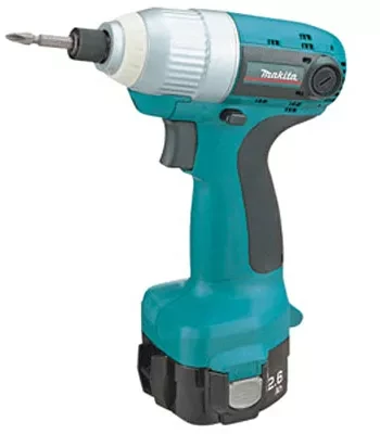 Аккумуляторный ударный шуруповёрт Makita 6980FDWAE купить в Нягани