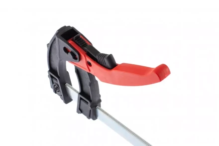 Струбцина реечная быстрозажимная пластиковый корпус рычажно-храповой механизм 300 х 90 х 390 мм штанга 5 х 20 мм Matrix 20738 купить в Нягани