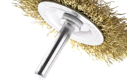 Кордщетка HAMMER плоская 63мм для дрели гофрированная латунированная сталь (207-206) купить в Нягани