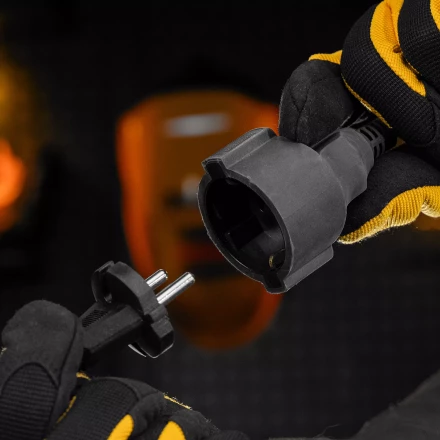 Удлинитель-шнур силовой Denzel Top Series, КГТТ, 10м, 1 розетка, 3 x 1,5 мм, 3 м 37419 купить в Нягани