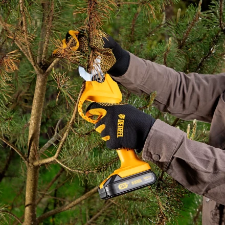 Перчатки универсальные, силиконовое нанесение, размер 10// Denzel 68000 купить в Нягани