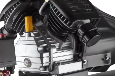 Поршневой масляный компрессор WESTER WK2200/100PRO купить в Нягани