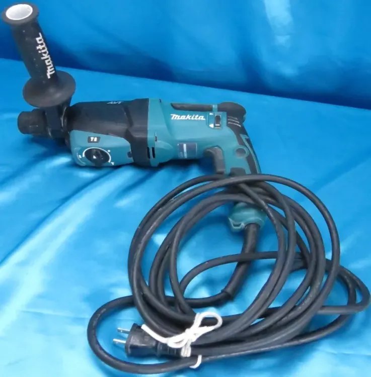 Перфоратор  MAKITA HR 2631FT купить в Нягани