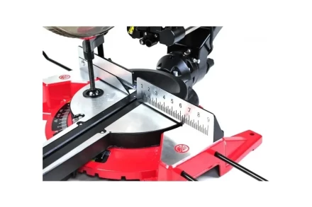 Пила торцовочная ELITECH ПТ 2030К (E2006.003.00) купить в Нягани