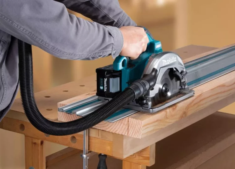 Аккумуляторная дисковая пила Makita XGT HS004GZ (без АКБ и ЗУ) купить в Нягани