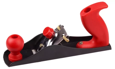 Рубанок ЗУБР &quot;МАСТЕР&quot; металлический, с регулируемым лезвием, 44х235мм 18640-23 купить в Нягани