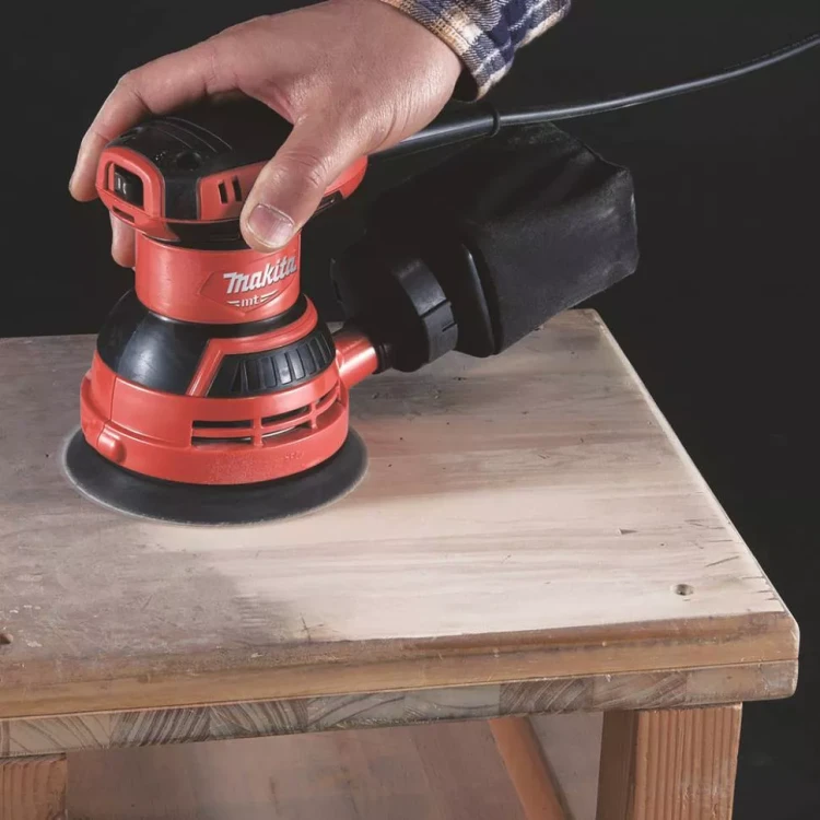 Эксцентриковая шлифмашина Makita M9204 купить в Нягани