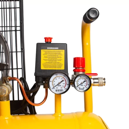 Компрессор воздушный BCI2300/100, ременный привод, 2.3 кВт, 100 литров, 400 л/мин Denzel 58114 купить в Нягани