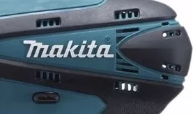 Дрель-шуруповерт аккумуляторная Makita DF030DWE купить в Нягани