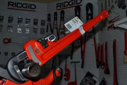 Прямой трубный ключ для тяжелых работ 24  31030 купить в Нягани