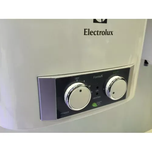 Водонагреватель ELECTROLUX EWH 30 Formax купить в Нягани
