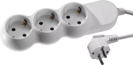 Удлинитель ЗУБР &quot;МАСТЕР&quot; электрический, ПВС сечение 1кв мм, заземление, 3 гнезда, макс мощн 3500Вт, 3м 55038-3 купить в Нягани