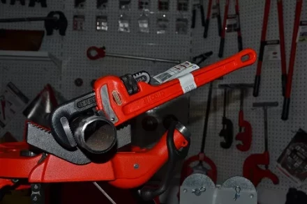 Прямой трубный ключ для тяжелых работ 12  31015 купить в Нягани