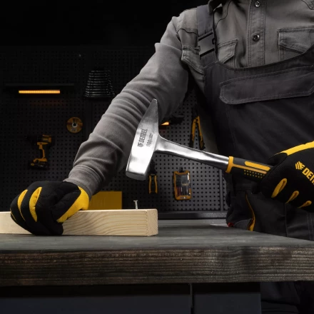 Молоток слесарный 800 г Denzel 10405, цельнометаллический, двухкомпонентная рукоятка купить в Нягани