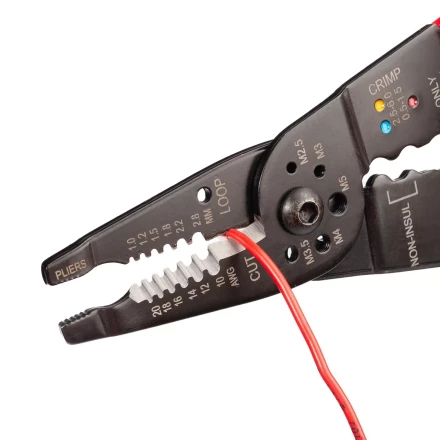 Многофункциональный стриппер КВТ WS-01F для снятия изоляции с проводов 0.5–4.0 мм (101541) купить в Нягани