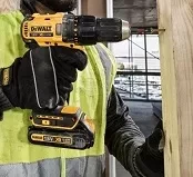 Аккумуляторная дрель-шуруповерт DeWalt DCD 778 S2T купить в Нягани