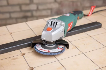 Круг Лепестковый Торцевой (КЛТ) HAMMER КЛТ 1 Ф115х22 Р60 213-002 купить в Нягани